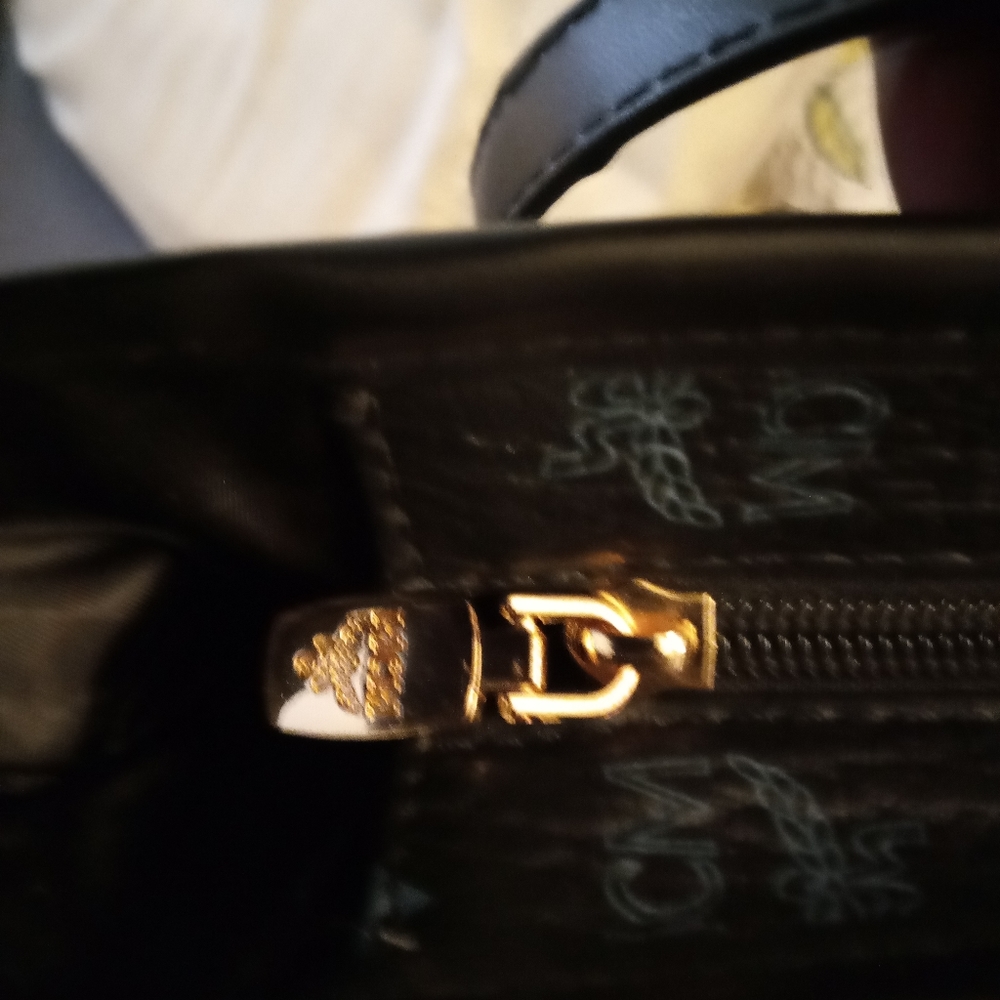 Handbag - Picture 4 of 4